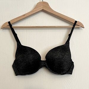 Victoria’s Secret Perfect Shape push-up underwire bra size 36B. Dark gray & blac